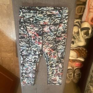 lululemon athletic capri Leggings - Black and Multicolor Pattern